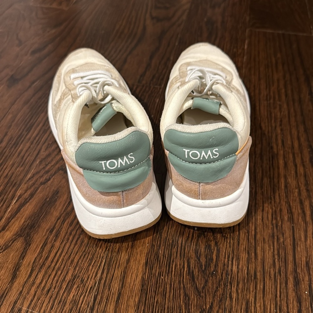 Women's TRVL Lite Retro Sneaker - Egret Multi size 7.5 ( fits like 7) - Picture 3 of 7